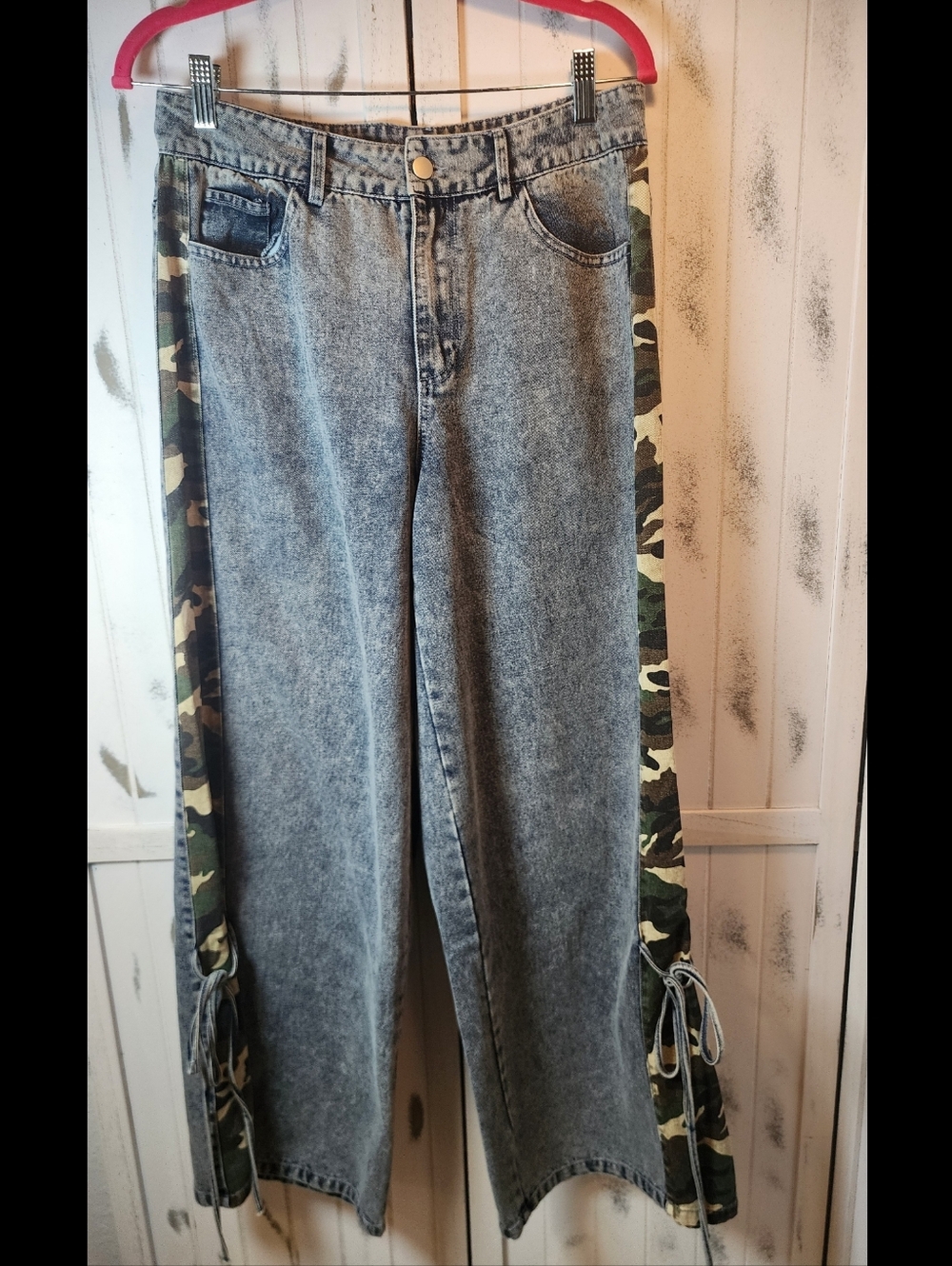 BiBi Camo-Trim Wide Leg Women’s Jeans - Picture 2 of 6